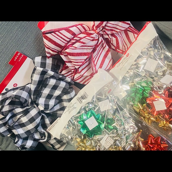 NWT…a complete bow set for decorating and for your packages/ gifts!!! - Picture 2 of 5